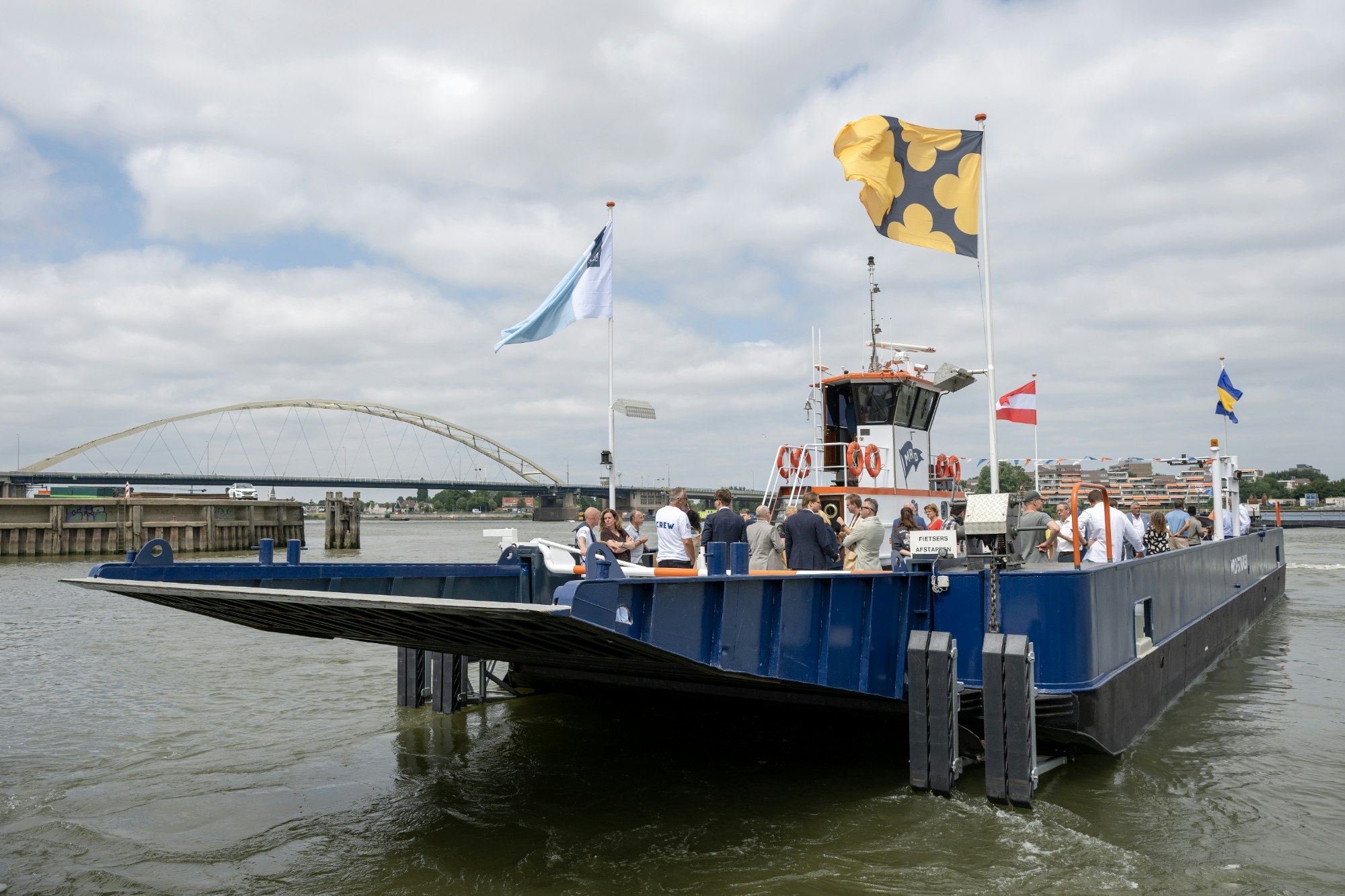 Juridische advisering contractering veerponten Papendrechtsebrug
